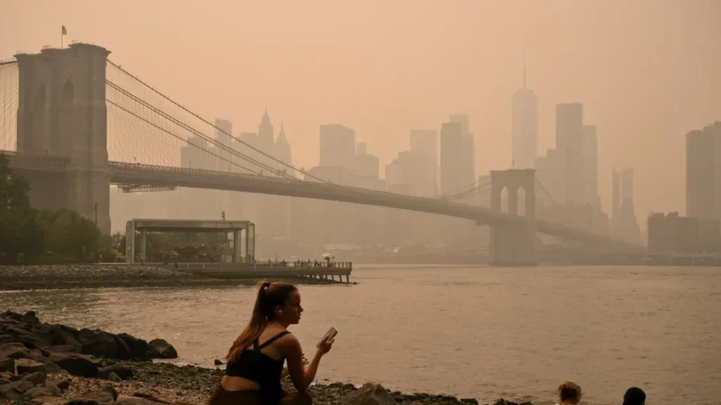 Der Himmel wurde orange. Rauch von Bränden in Kanada hüllte die USA ein