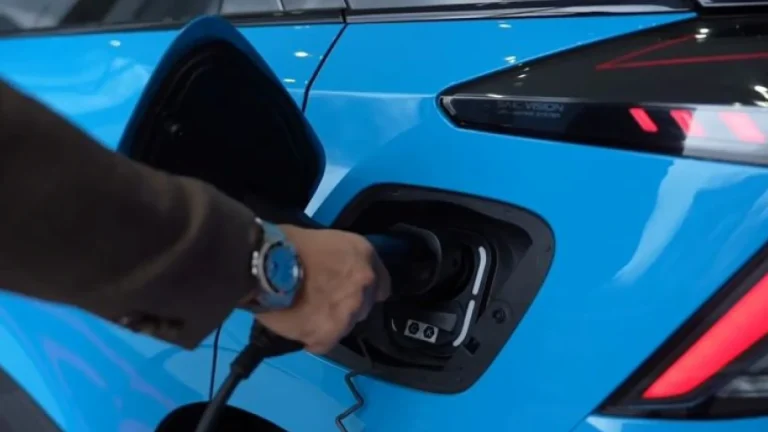 Elektrikli araç şarj hizmetlerinde büyük artış