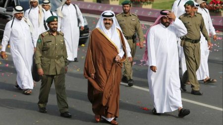 Eski Katar Emiri Şeyh Hamad bin Halife Al Sani 74 yaşında öldü Eski Katar Emiri Şeyh Hamad bin Halife Al Sani 74 yaşında öldü