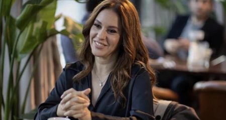 Evrim Alasya’nın bikinili tatil pozlarına beğeni yağdı