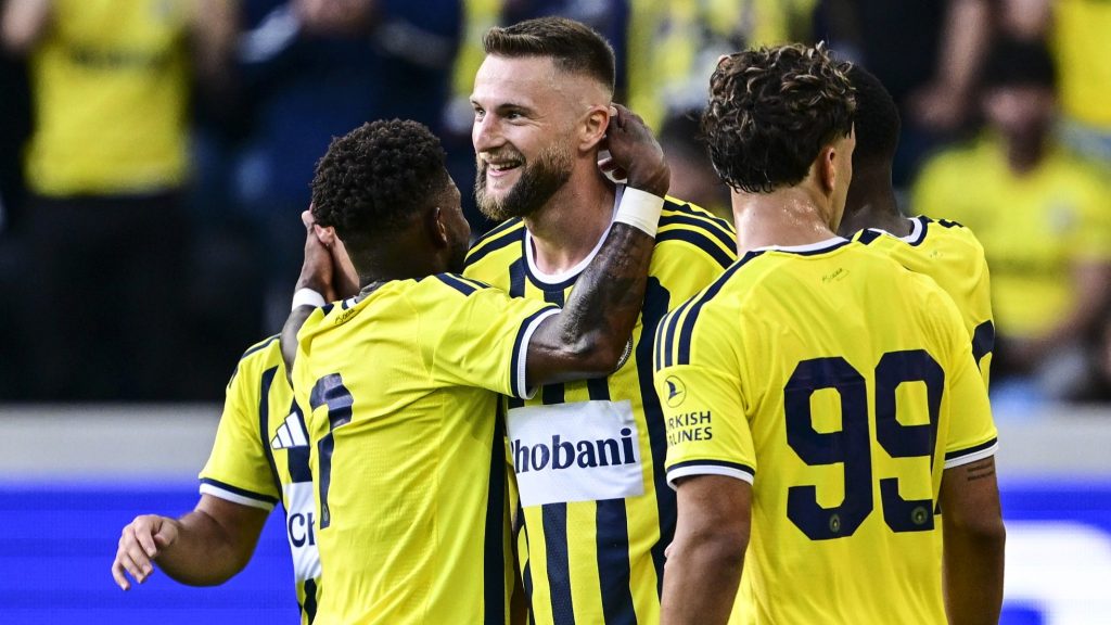 Fenerbahçe, ilk hazırlık maçında gol oldu yağdı