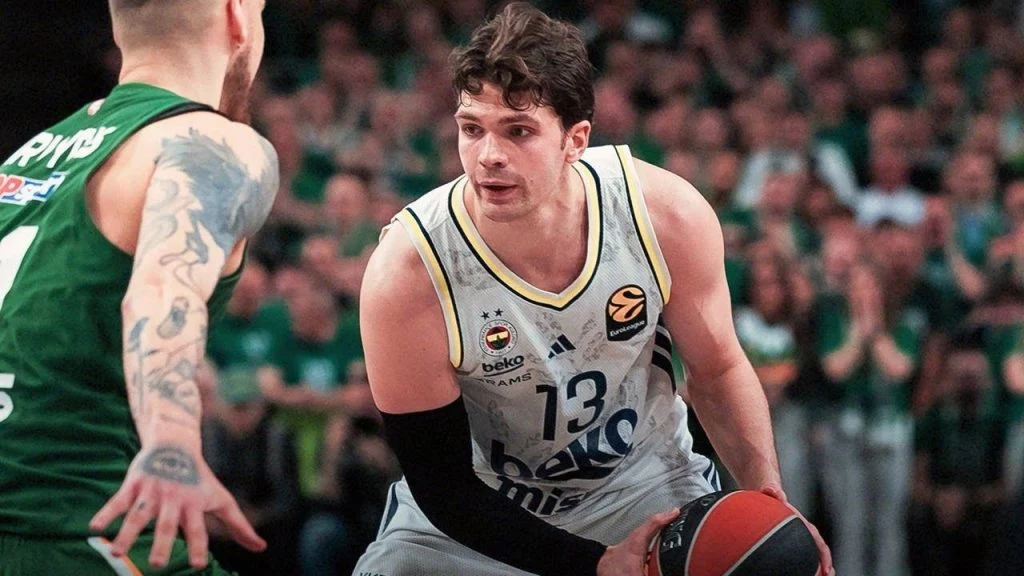 Fenerbahçe’den Tarık Biberovic’e veda! Fenerbahçe’den Tarık Biberovic’e veda!