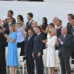 Fransa Cumhurbaşkanı Macron gözlüğü Bastille Günü’nde çıkardı