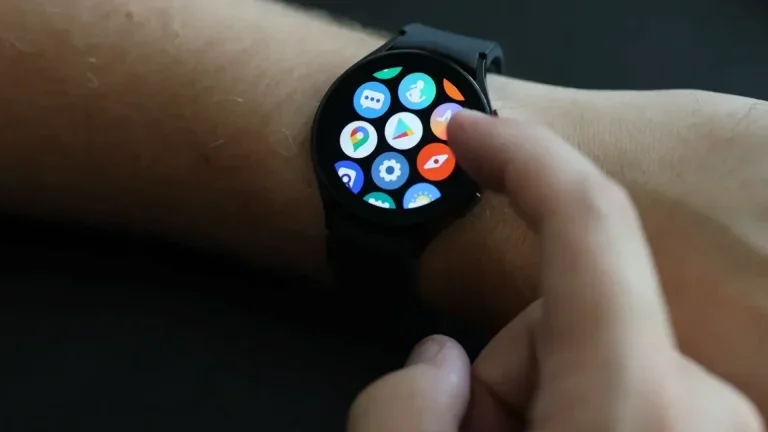 Galaxy Watch Kullanıcılarına Ekranda Yeşil Çizgi Şoku