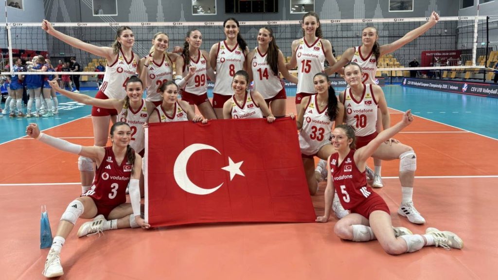 Genç milliler Avrupa Şampiyonası’nda 6’da 6 yaptı: Namağlup yarı finalde!