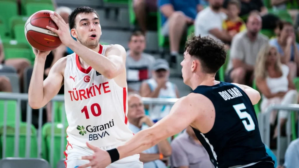 Genç milliler çeyrek finalde Slovenya’ya takıldı!
