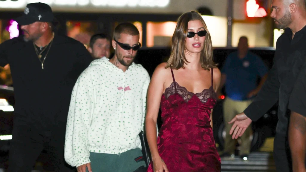 Hailey Bieber ve Justin Bieber, Zıtlıkların Uyumunu Yansıtan Çift Stillerinden Vazgeçmiyor