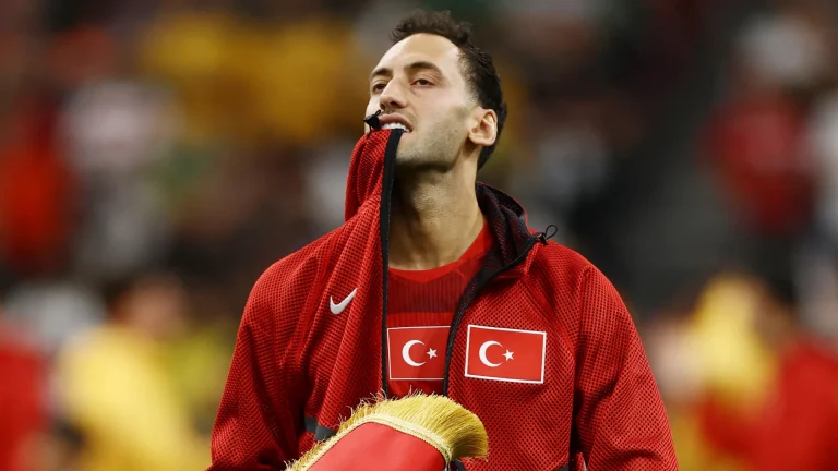 Hakan Çalhanoğlu’nun yeni imajı şaşırttı. Dikkat çeken değişim