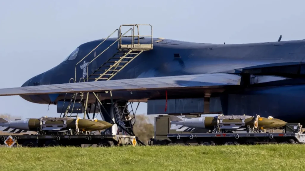 İran’dan İngiltere’ye sert tepki: Fairford Üssü meşru hedef