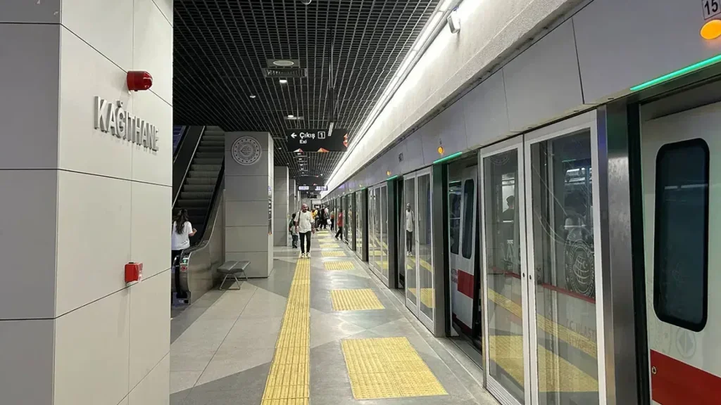 İstanbul metrosunda yaz tarifesi başladı