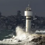 İstanbul’a fırtına uyarısı! Dışarı çıkmak bile zorlaşacak