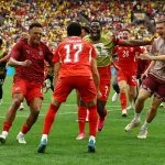 İsviçre penaltılarla çeyrek finalde