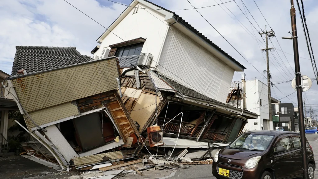 Japonya’da deprem can aldı. Binlerce asker sahaya indi, artçılar sürüyor