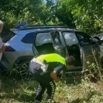 Lastiği patlayan cip şarampole düştü: 3 yaralı