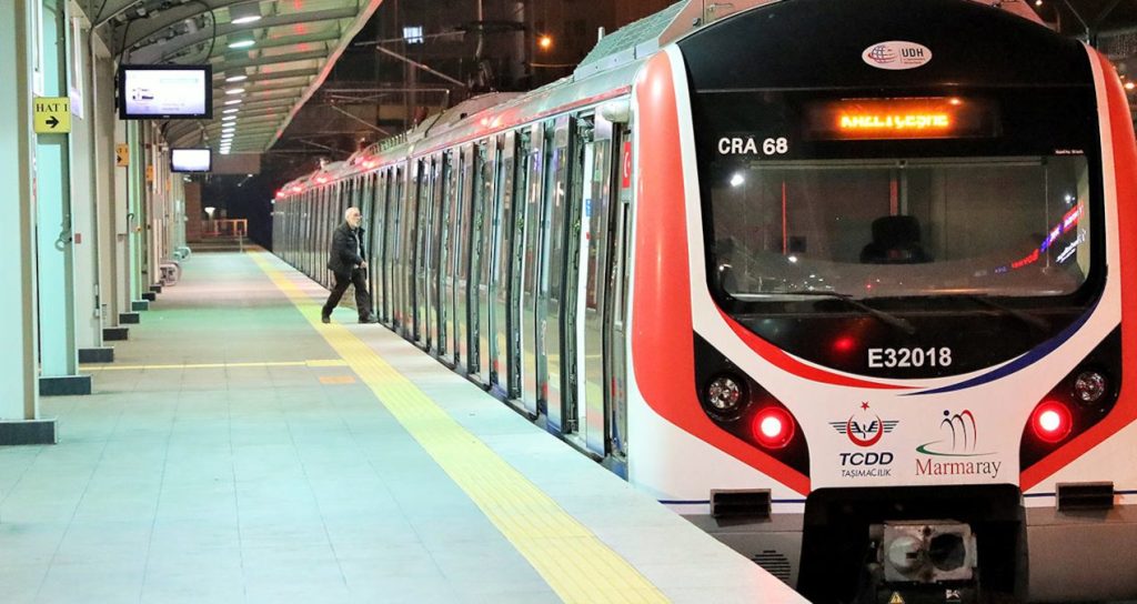 Marmaray’da bir intihar daha! Seferler gecikmeli yapılıyor Marmaray’da bir intihar daha! Seferler gecikmeli yapılıyor
