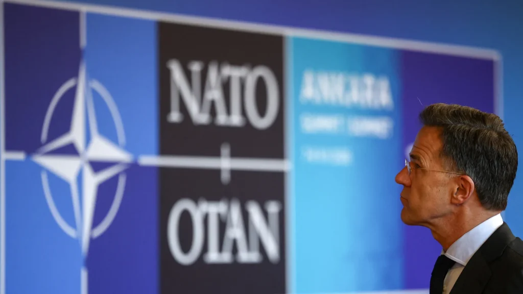 NATO karargahında casus alarmı NATO karargahında casus alarmı