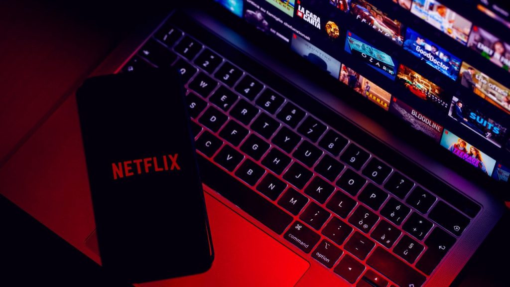 Netflix’ten şaşırtan karar: Ünlü ismin sesi AI ile hayata döndü Netflix’ten şaşırtan karar: Ünlü ismin sesi AI ile hayata döndü