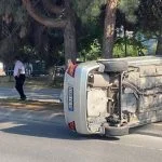 Otomobil ağaçlara çarpıp devrildi