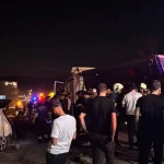 Otomobil ile kamyon çarpıştı: 2 ölü, 6 yaralı