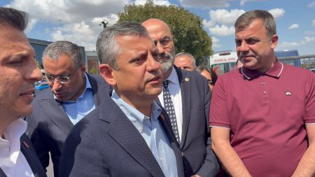 Özgür Özel’den İmamoğlu’na destek Özgür Özel’den İmamoğlu’na destek