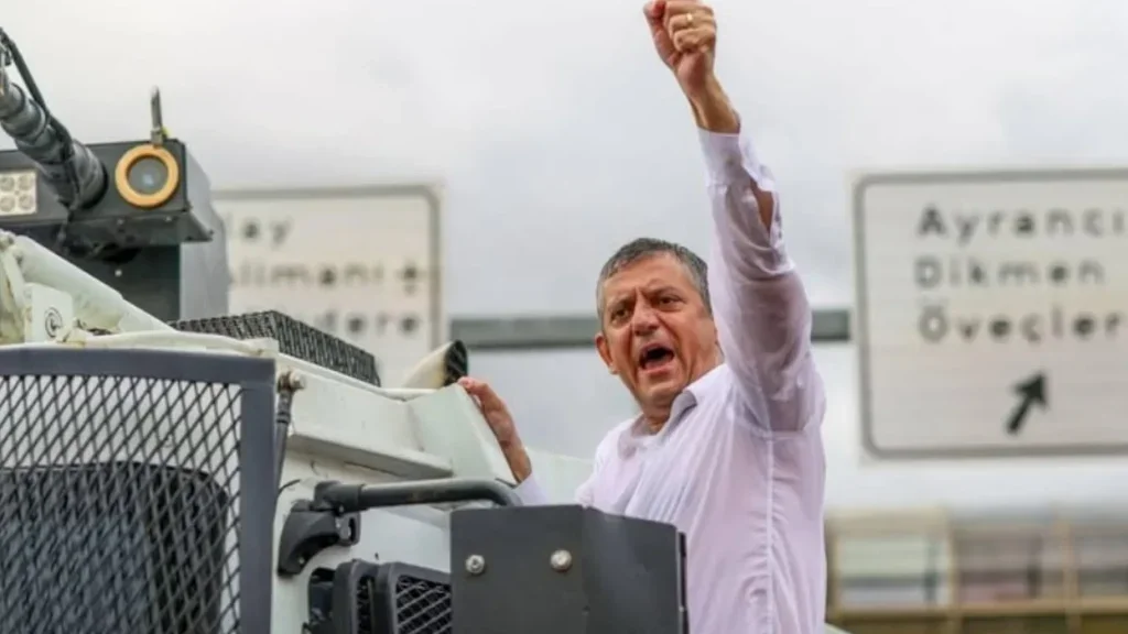 Özgür Özel’in ‘yeni parti’si için 90’ı aşkın vekil imza verdi