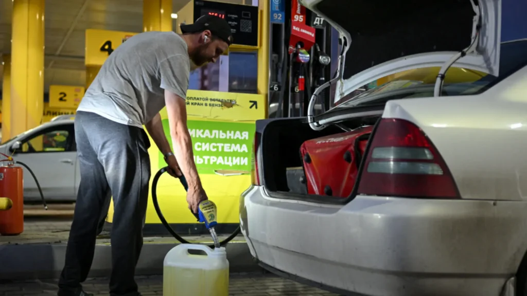 Petrol devi Rusya’da yakıt krizi derinleşiyor Petrol devi Rusya’da yakıt krizi derinleşiyor