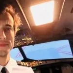 Pilot ‘ne yapman gerektiğini biliyorsun’ dedi, uçaktan atlayarak intihar etti