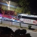 Polis aracına çarpan yolcu otobüsünün şoförü alkollü çıktı
