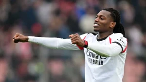 Rafael Leao’dan Fenerbahçe ve Galatasaray iddialarına yanıt: ‘Hazırlıklarıma başlamak üzereyim’ Rafael Leao’dan Fenerbahçe ve Galatasaray iddialarına yanıt: ‘Hazırlıklarıma başlamak üzereyim’