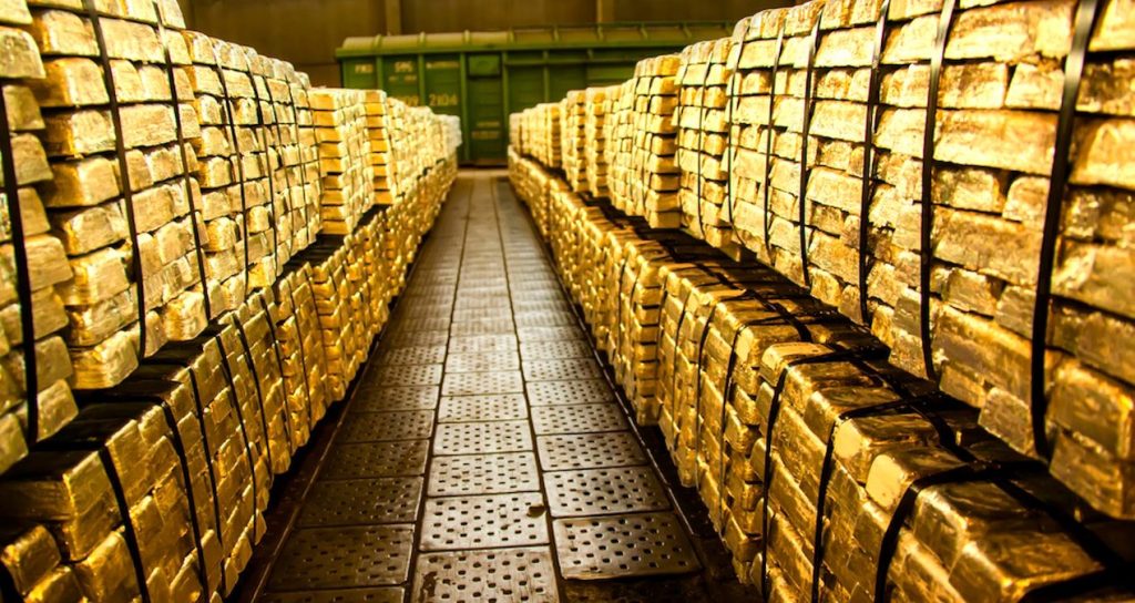 They knocked on the door of the country three times, but they could not get their own gold. They knocked on the door of the country three times, but they could not get their own gold.