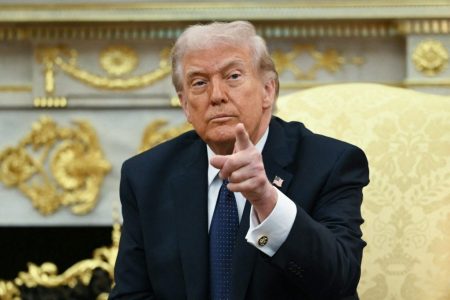 Trump: Hürmüz Boğazı açık, dün gece onları fena vurduk Trump: Hürmüz Boğazı açık, dün gece onları fena vurduk