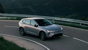 Volvo EX60 Yollara Çıkmadan Sürpriz Yaptı: Beklentilerin Üzerinde Menzil!