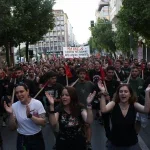 Yunanistan’da polisin ateş ederek öldürdüğü otizmli genç için binlerce kişi eylem yaptı